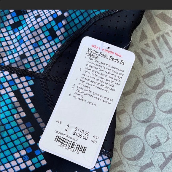 NWT Lululemon Salty Swim Rashguard Reversible - Picture 7 of 8